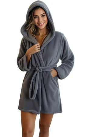 Trendyol Grijze, Met Riem Op De Rug Geschreven Slogan, Gedetailleerde Capuchon, Wellsoft Winter Gebreide Kamerjas Thmaw25Sb00004