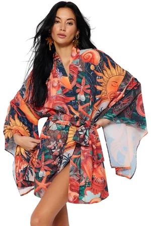 Trendyol Gebloemde, Gevlochten Mini Strandkimono En Kaftan Met Riem Tbess23Km00024