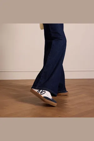 Manfield Dames - Witte leren sneakers met suède details