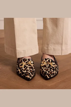 Manfield Dames - Suède leopard loafers met chain