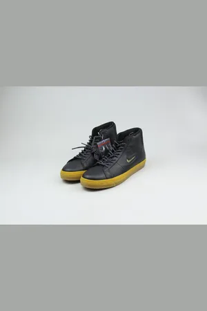 Nike SB Zoom Blazer Mid Jewel Swoosh 
