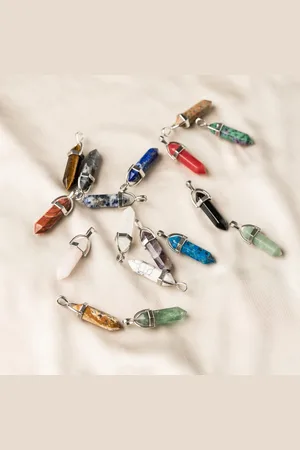 Zentana Ketting Hangers - Set van 17 - Gemixte Edelstenen - Dubbelpunt Staafjes - Gelukshangers - Sieraden voor Dames & Heren