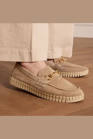 Manfield Dames - suède loafer met goudkleurig detail