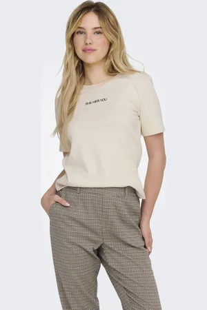 JDY CATIE S/S HEAVY EMB TOP JRS - Dames - T-shirts