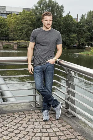 Build Your Brand T-Shirt Round Neck BY004 - - 5XL