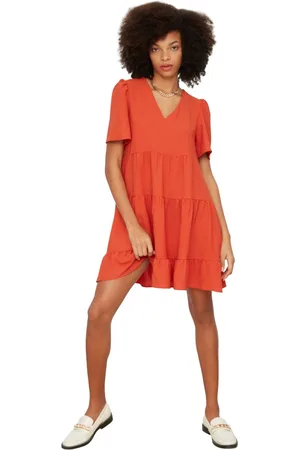 Trendyol Fuchsia Wijde Mini-Geweven Mini-Jurk Met V-Hals Twoss20El0400
