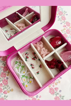 Konges Sløjd Konges Sløjd Bella Juwelendoos met accessoires - 11x6x16cm