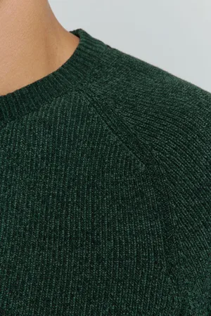 No Excess Sweater met ronde hals in tweekleurige chenille: Luxe en comfort gecombineerd