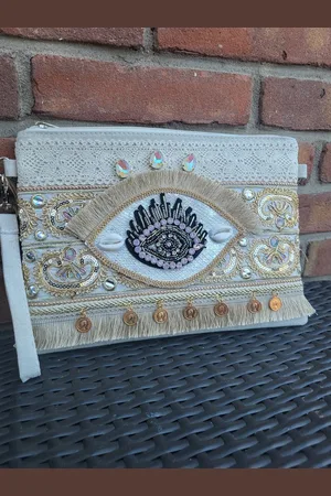 Merkloos Clutch - schoudertas - ibiza - oog - kralen - kwastjes - ibizastyle - boho- zwart