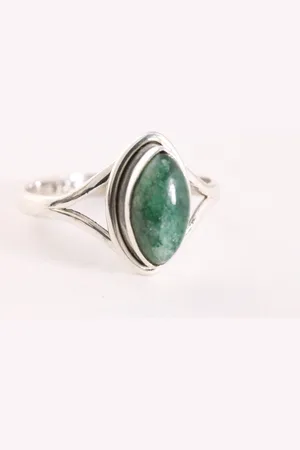 AsiAsia Fijne zilveren ring met jade - maat 18.5