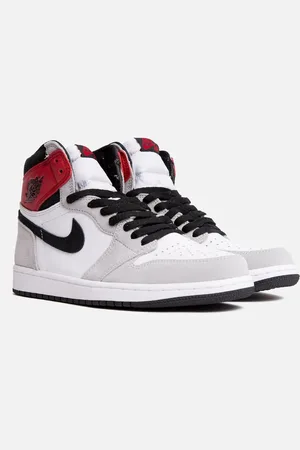 Nike Air Jordan 1 Retro High OG Light Smoke Grey