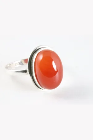AsiAsia Ovale zilveren ring met carneool - maat 18.5