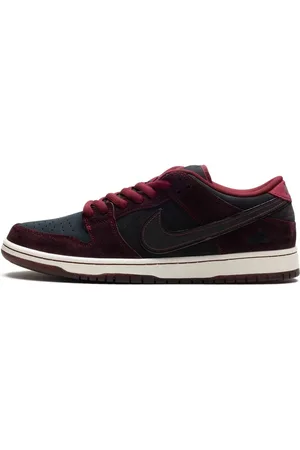 Nike SB Dunk Low Riot Skateshop