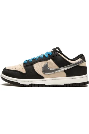 Nike Dunk Low Starry Laces