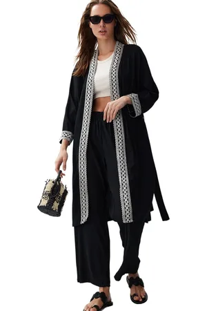 Trendyol Zwarte Geborduurde Gedetailleerde Riem Geweven Kimono-Broekset Twoss24Au00064