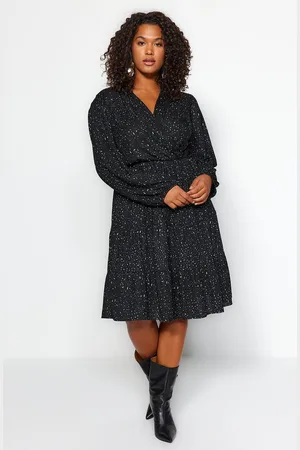 Trendyol Bourgondië A-Lijn Mini Gebreide Jurk Met Bloemenmotief, Plus Size Jurk Tbbaw23Ah00003