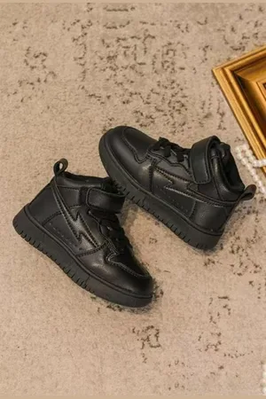 Merkloos Hoge sneakers voor jongens - - maat 27