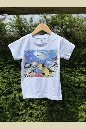 B and C Magic By Sun - T-shirt Haai - Solar T-shirt - de print verkleurd door de zon