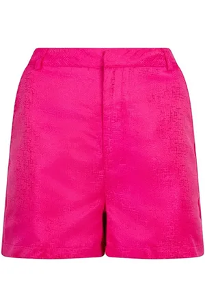 lofty manner Short Amma