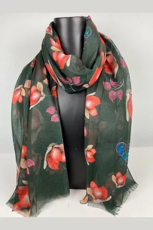 Modesjaals.nl Sjaal magnolia print van mooi dunner materiaal 30% zijde met 70% viscose