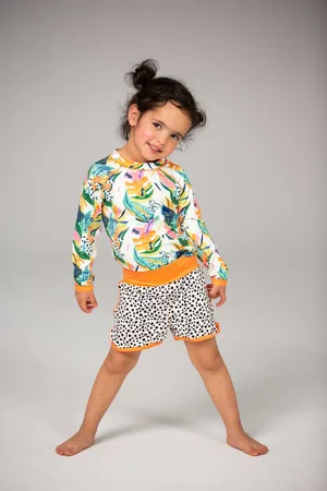 Ducksday UV-Zwemshirt voor kinderen - UV-werend UPF50+ - Rashguard met Lange mouwen - unisex - Moana - Tropsiche print - maat 12 jaar