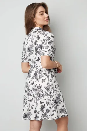 Merkloos Jurk met knoopjes - shirt jurk - jurk met bloemen - korte jurk