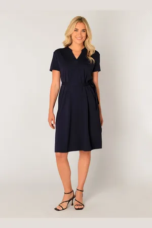Base Level Yen Dresses - - maat 40