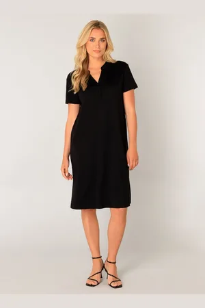 Base Level Yen Dresses - - maat 48
