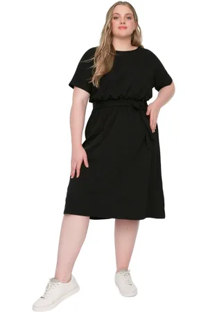 Trendyol Rode Gebreide Jurk Met Ronde Hals En Riem Tbbss22Ah0242