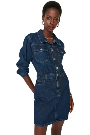 Trendyol Blauwe Mini Denim Overhemdjurk Met Zakkendetail Tweeaw23El00643