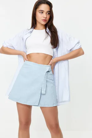 Trendyol Lichtblauwe Mini-Denimrok Met Hoge Taille En Gedetailleerde Gesp Twoss24Et00061
