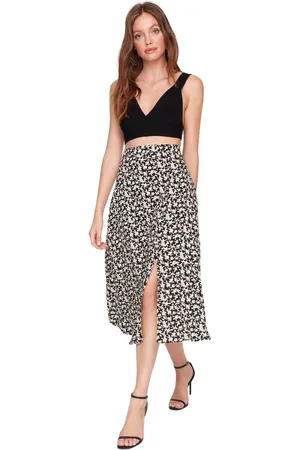 Trendyol Roze Midi-Geweven Rok Van Viscose Met Splitdetail En Bloemenpatroon Twoss20Et0230