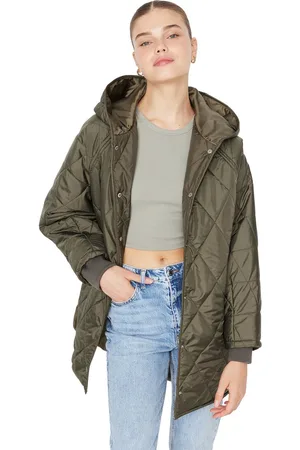 Trendyol Zwarte Oversized Waterafstotende Gewatteerde Jas Met Capuchon Tweeaw22Mo0024