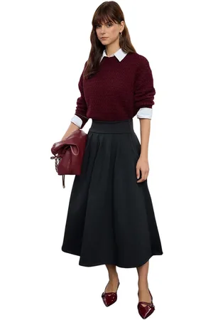 Trendyol Zwarte Midi-Rok Met Uitlopende Plooi En Hoge Taille, Gedetailleerde Midi-Rok Twoaw25Et00095