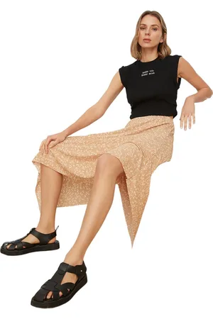 Trendyol Camelpatroon Asymmetrische Midi-Flexibele Gebreide Rok Met Hoge Taille En Ruches Twoaw20Et0442
