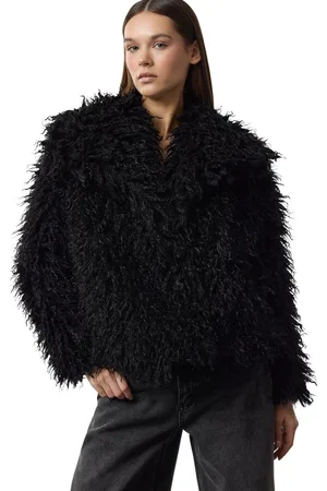 Trendyol Zwarte Oversized Bontjas Met Patroon Twoaw25Mo00324