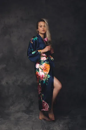 Merkloos Dames Kimono satijn , met bloemen, lang model, one size, Luxe cadeau vrouw