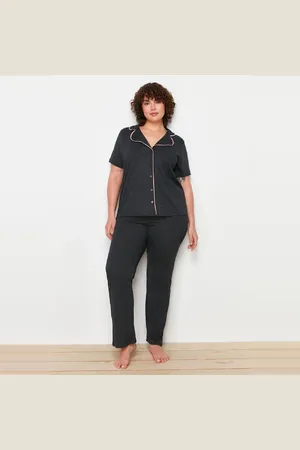 Trendyol Antraciet Geribbelde Pyjamaset Met Overhemdkraag Tbbss22Pt0220