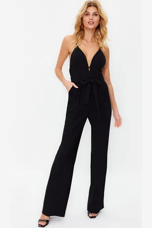 Trendyol Zwart Venster/Uitgesneden Gedetailleerde Geweven Jumpsuit Tprss24Tu00000