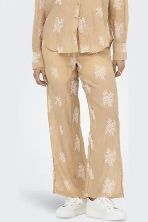 JDY Jacqueline de Yong Broek theo Hw Wide Embroidery Pant Wvn 15352649 Latte/flower Emb Dames