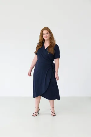 Base Level CURVY Abbie Jurk - - maat X-0(44)