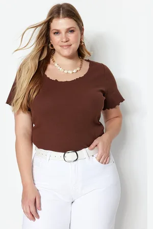 Trendyol Gebreide Blouse Met Stenen Ribbels En Een Grote Kraag Tbbss23Bf00010