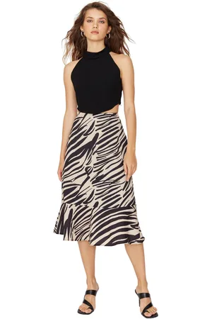 Trendyol Zwarte Midi-Rok Met Dierenmotief En Ruches Twoaw20Et0241