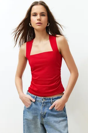 Trendyol Rode Effen Vierkante Hals Met Bandjes, Geplooid, Aansluitend/Past Bij Het Lichaam, Flexibele Gebreide Blouse Twoss24Bz00400