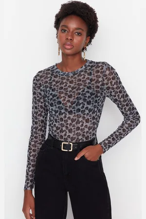 Trendyol Zwarte Gebreide Blouse Van Tule Met Print Twoaw23Bz00063