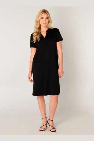 Base Level Yen Dresses - - maat 42
