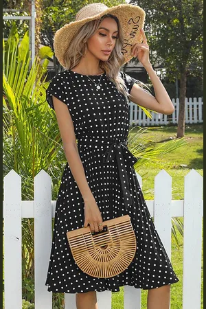 Merkloos Zomerjurk met stippenprint, korte mouwen, hoge taille, geplooide midi-jurken met riem voor dames