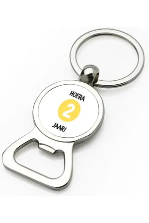 Akyol Hoera 2 jaar flesopener - Verjaardag - jarigen - verjaardagscadeau - peuter - happy birthday - 9 bij 3 cm