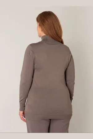 Base Level CURVY Yuena Trui - - maat 2(50)