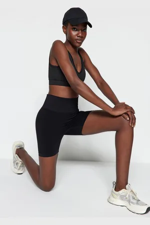 Trendyol Zwarte Naadloze/Naadloze Extra Koppeling Gebreide Sportshort/Korte Legging Thmss23Ty00001